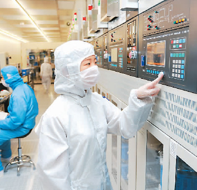 技術(shù)遭“卡脖”產(chǎn)品常背鍋，國(guó)產(chǎn)手機(jī)打響“攻芯戰(zhàn)”